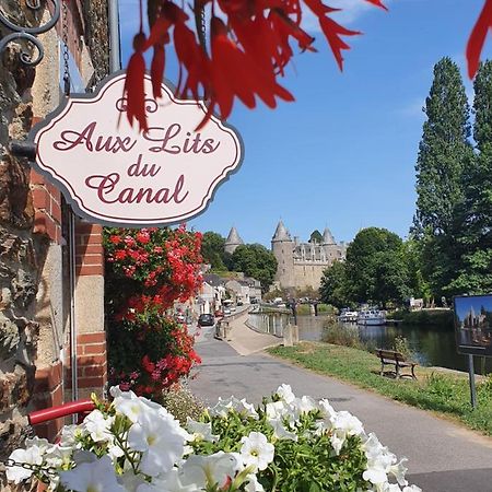 Aux Lits Du Canal Bed and Breakfast Josselin Eksteriør billede