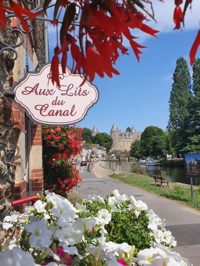 Aux Lits Du Canal Bed and Breakfast Josselin Eksteriør billede