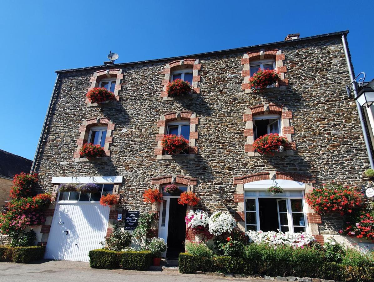 Aux Lits Du Canal Bed and Breakfast Josselin Eksteriør billede